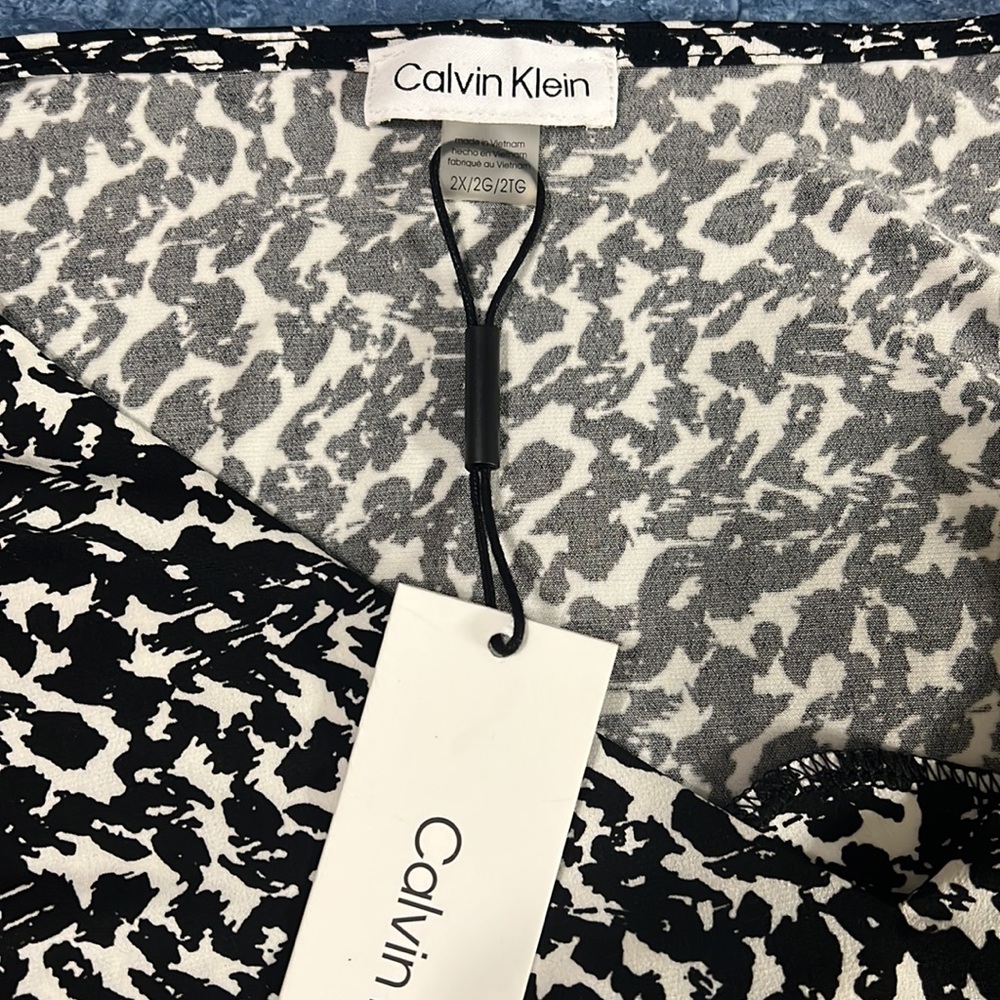 Calvin Klein Plus Size Short Double Layer Flutter Sleeve V-Neck Top - Picture 7 of 8